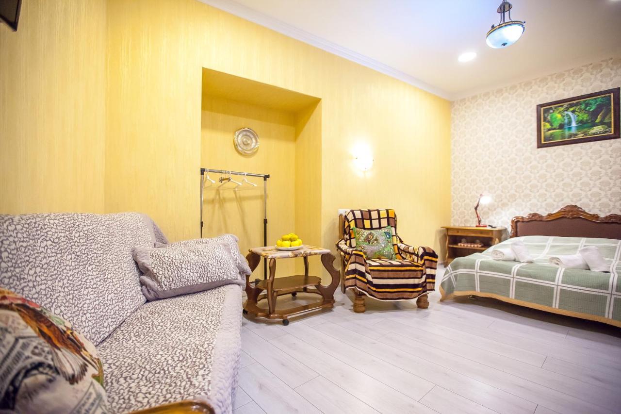 Guest House Happy Holidays Tbilisi Exterior photo